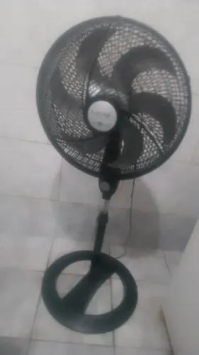 Ventilador de pé mundial só n tá girando mais tá todo ok