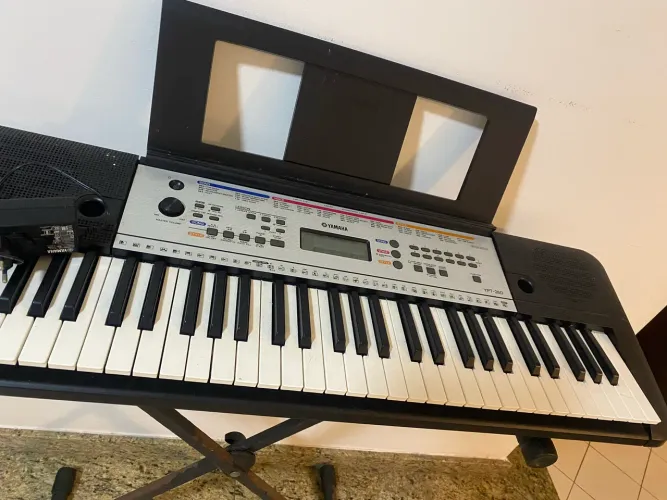 Teclado Yamaha YPT-260
