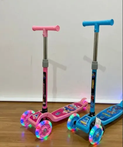 PATINETE ? infantil com luz de led as crianças vão adorar!