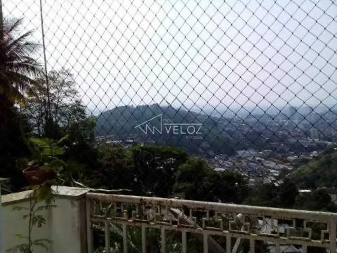 Apartamento : / Residencial / Santa Teresa