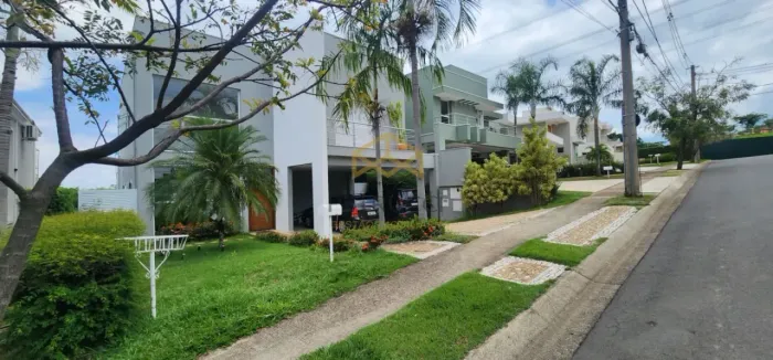 CASA À VENDA NO CONDOMÍNIO PARQUE DAS QUARESMEIRAS REGIÃO DO ALPHAVILLE CAMPINAS-SP.