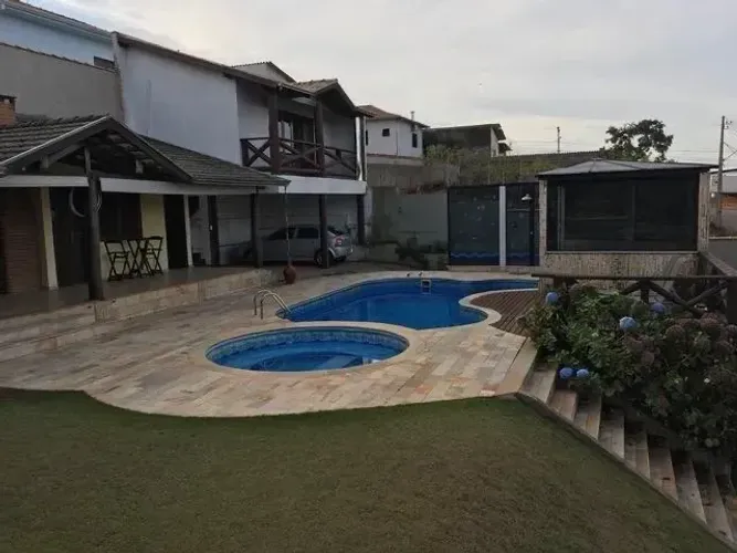 Casa alto padrão à venda, R$ 1.500.000,00 - Pouso Alegre/MG aceita permuta com imóvel em M
