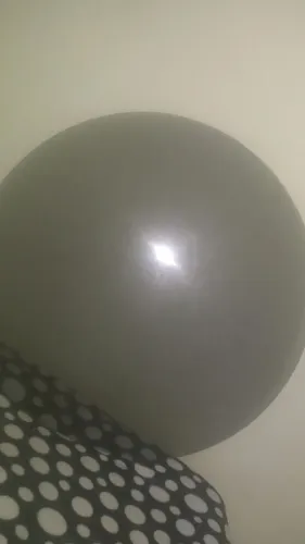Mesa de vidro redonda está toda boa pra vim buscar 