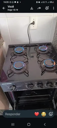 Vende- se fogão em bom estado de uso