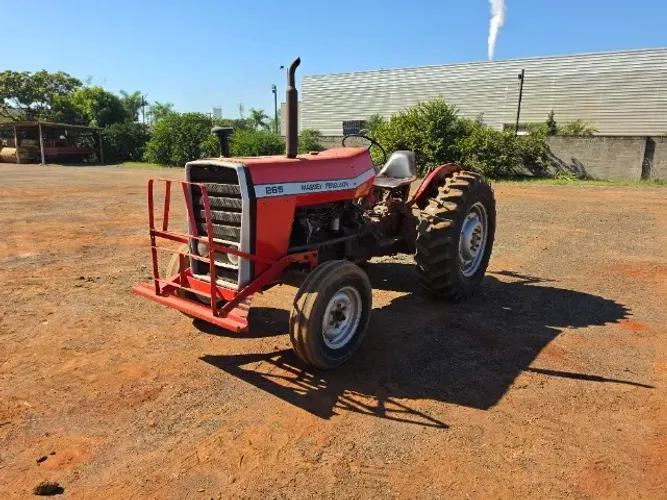Trator Massey Ferguson, modelo 265, 4x2, ano1982