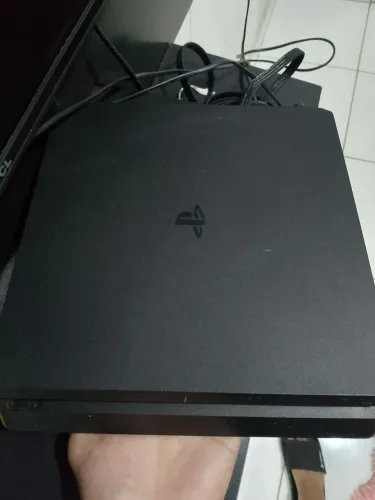 Playstation 4 semi novo