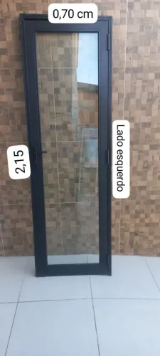Porta alumínio preto 70 X 2,15