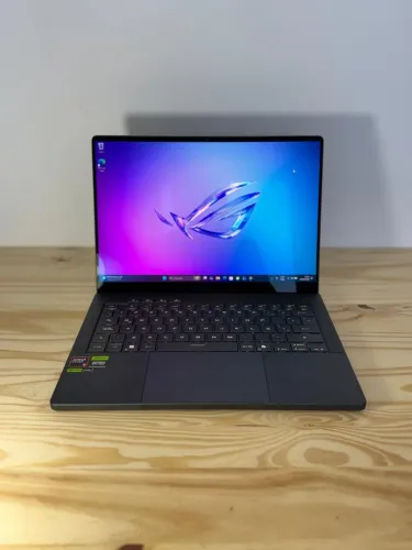 Notebook Asus Rog Zephyrus - RTX 5060 / Ryzen 9 / Tela 14 OLED 3K 120Hz (Aceito Trocas)