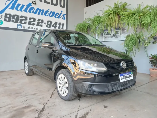 Volkswagen Fox 1.6 MI Total Flex 8V 5P 2013