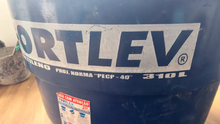 Tanque de água 310 litros