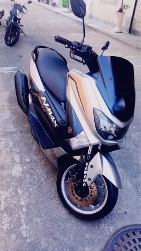 Faço rolo em outra moto