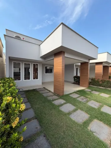 CASA SEMI MOBILIADA E COM ENERGIA SOLAR CONDOMÍNIO MADRI