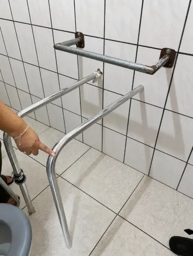 TRÊS BARRAS DE ACESSIBILIDADE