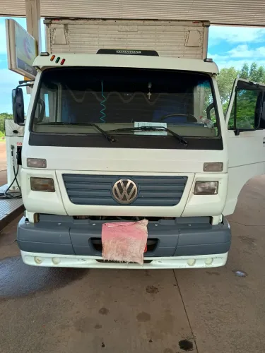 Caminhão 8120 a venda