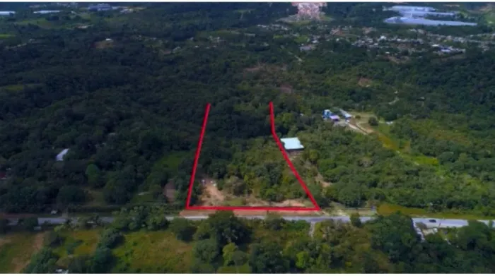Terreno de 40.000m² - na pista, òtimo para Moradia mesmo - Brasileirinho