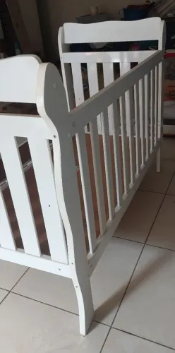 BERÇO AMERICANO BRANCO BRILHO