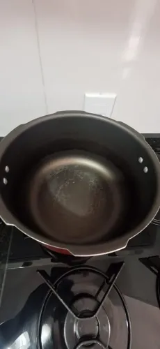 Panela de pressão Eletrolux 6l cereja 