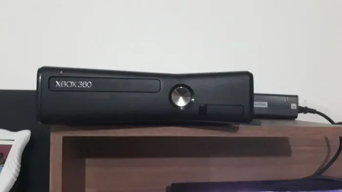 Vendo Xbox 360 desbloqueado muito bem cuidado...somente chamar quem tem realmente in
