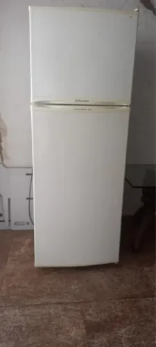 Geladeira para conserto