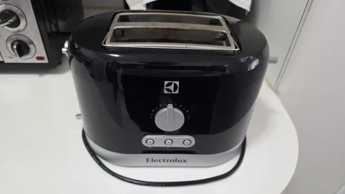 Torradeira electrolux 220v