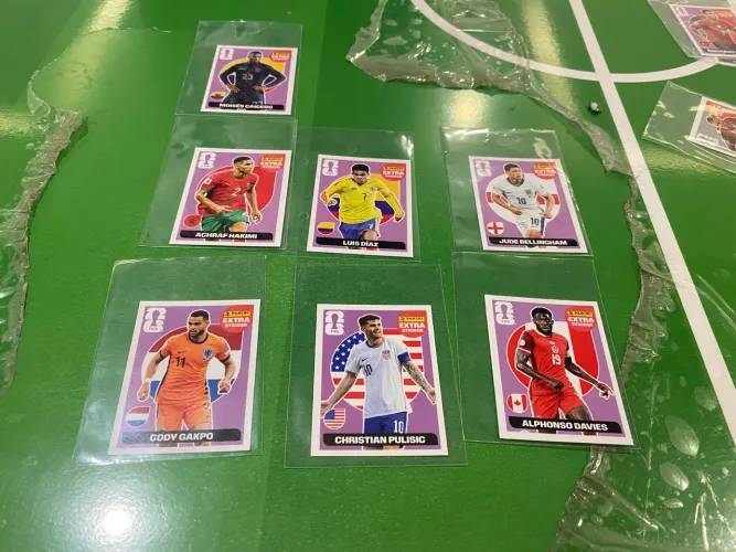 Figurinhas Legends regular