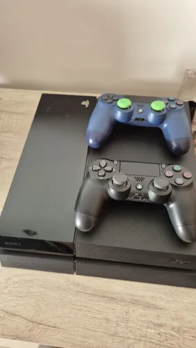 PlayStation 4 Fat (500GB) - Modelo Desbloqueado