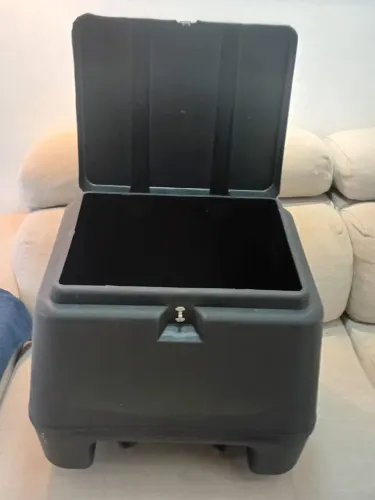 BAÚ PRETO PARA MOTO