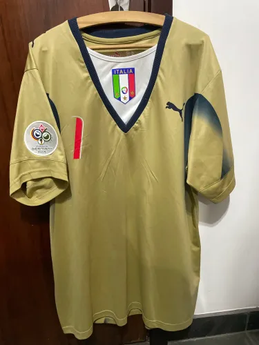 Camisa Itália 2006 Buffon dourada