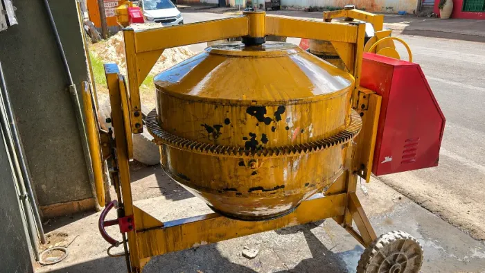 Betoneira Elétrica 400l 220V Menegotti