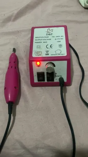 Motor de unha em gel