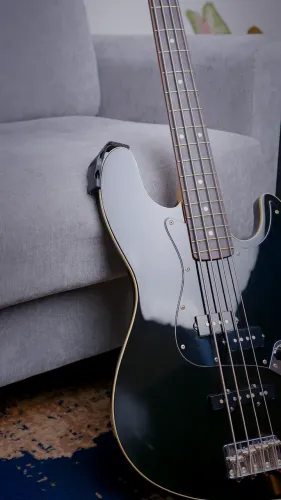 Baixo Fender Aerodyne Jazz Bass