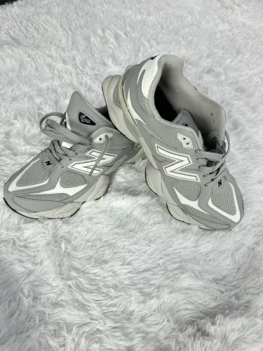 New balance 9060 num. 39