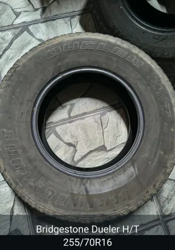 Vende-se Pneus