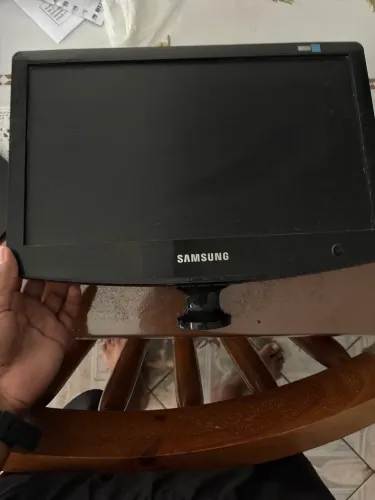 Monitor Samsung LCD Antigo