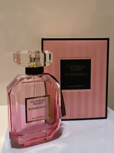 Perfume bombshell Victoria?s Secret lacrado