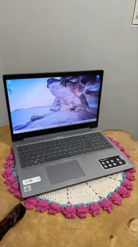 Notebook Lenovo core i5 10 geração 8gb ssd 512 tela de 15.6 teclado alfa numérico