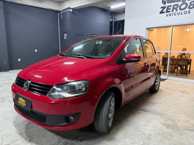 Volkswagen Fox 1.0 MI Total Flex 8V 5P 2013