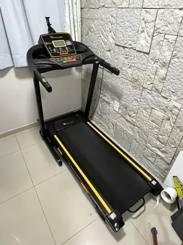 ESTEIRA EVOLUTION EVO 2600 - 5 HP DE PICO + INCLINAÇÃO ELETRÔNICA