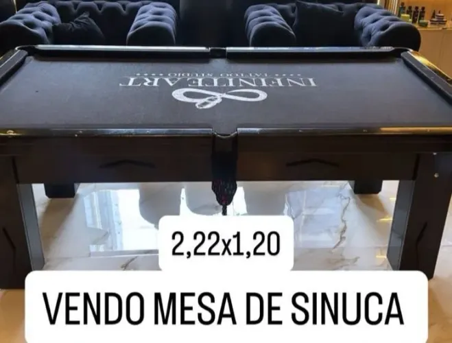 Mesa de Sinuca/Bilhar Semi Nova cor preta