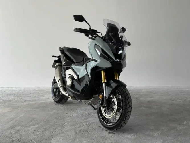 Honda X-adv 2025
