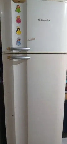 Vendo geladeira Eletrolux DC 47 430 litros