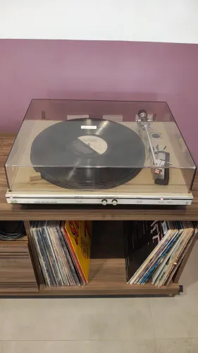 Toca discos Philips AF294