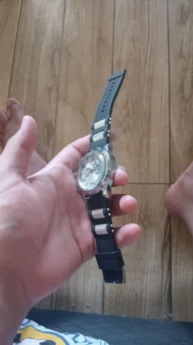 Relógio Masculino Esportivo Pulseira de Silicone Preto e Prata