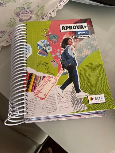 Livros volume 1 e 2 SAE DIGITAL TERCEIRO ANO nunca usado 