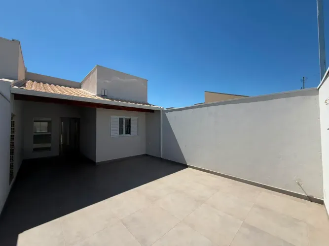 CASA À VENDA | DONA ADÉLIA II