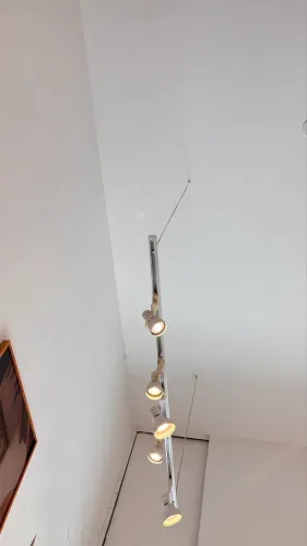 Trilho eletrificado + spot 