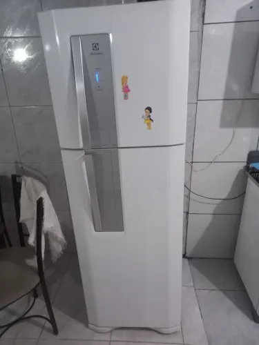 Geladeira 382 litros frost free barato