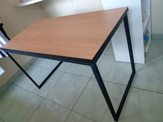 Mesa, Escrivaninha Nova MDF e Metal