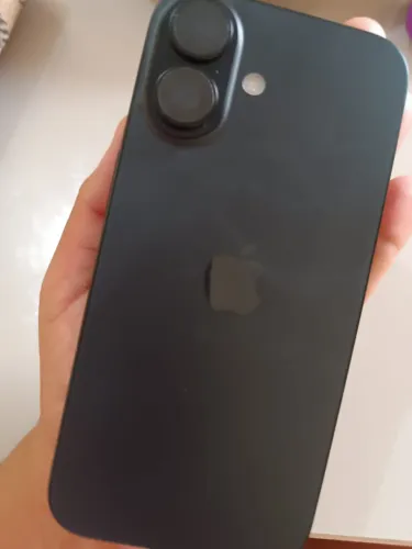 iPhone 16