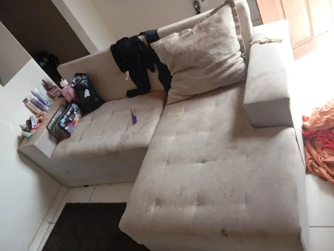 Vendo um sofa